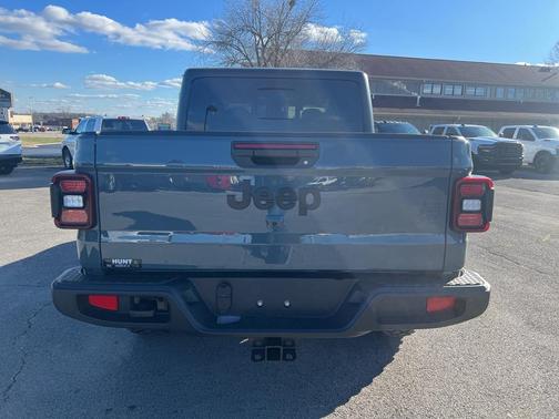 2026 Jeep Gladiator Sport