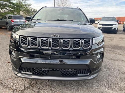Diamond Black 2026 Jeep Compass Latitude