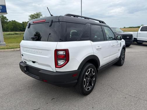 Oxford White 2022 Ford Bronco Sport Outer Banks