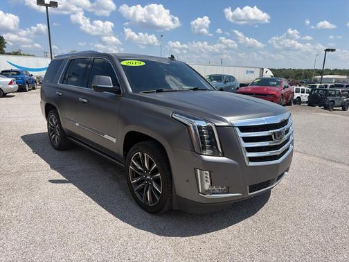 Manhattan Noir Metallic 2019 Cadillac Escalade Premium Luxury