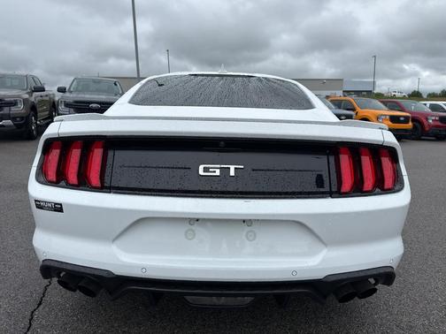 Oxford White 2021 Ford Mustang GT Premium