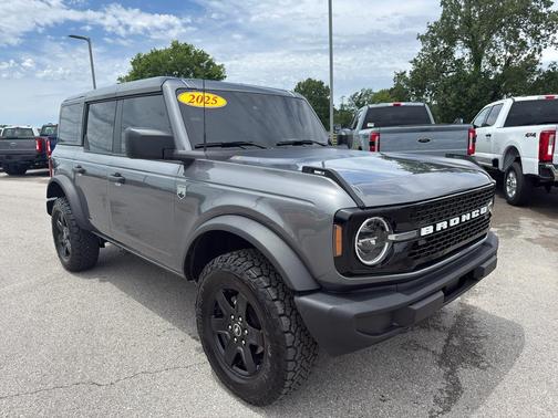 Carbonized Gray Metallic 2025 Ford Bronco Big Bend