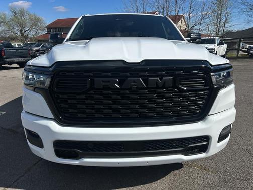Bright White Clearcoat 2026 RAM 1500 Big Horn