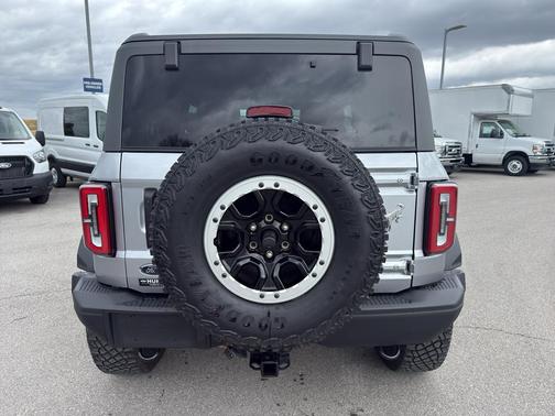 Iconic Silver Metallic 2024 Ford Bronco Badlands
