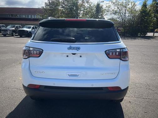 Bright White Clearcoat 2026 Jeep Compass Limited