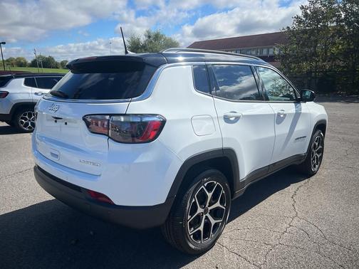 Bright White Clearcoat 2026 Jeep Compass Limited