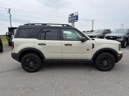 Desert Sand 2025 Ford Bronco Sport Badlands