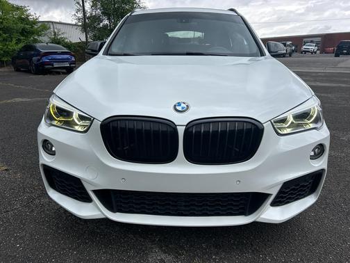 Alpine White 2017 BMW X1 sDrive28i