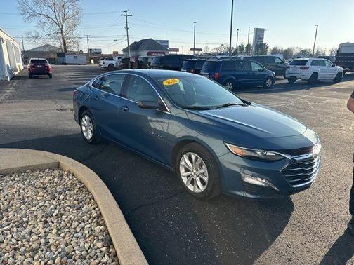 2025 Chevrolet Malibu LT