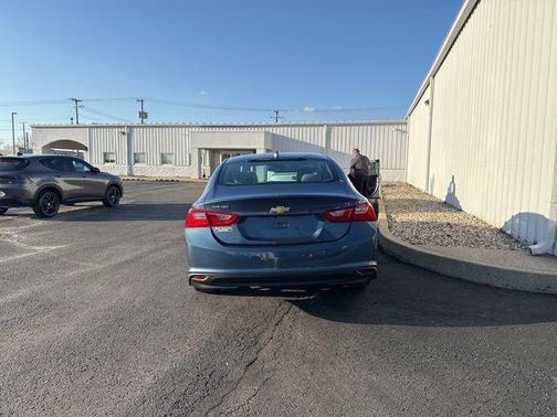 2025 Chevrolet Malibu LT