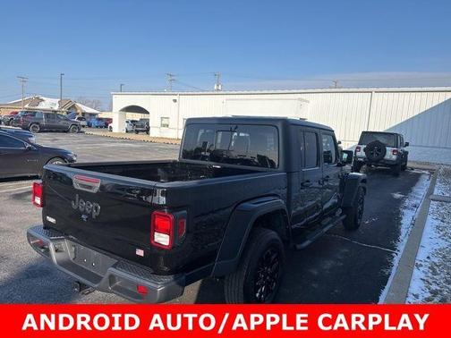 2022 Jeep Gladiator Sport