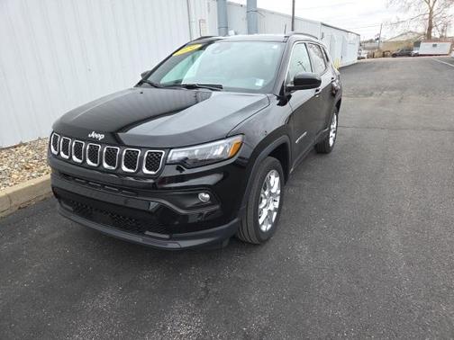 2024 Jeep Compass Latitude Lux