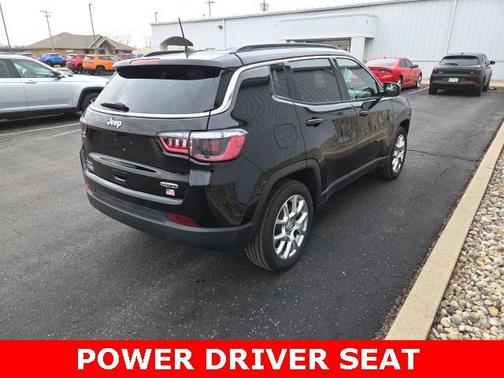 2024 Jeep Compass Latitude Lux