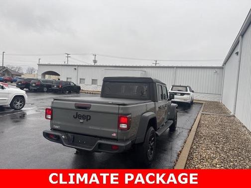 2023 Jeep Gladiator Sport