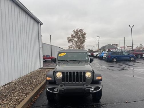 2023 Jeep Gladiator Sport