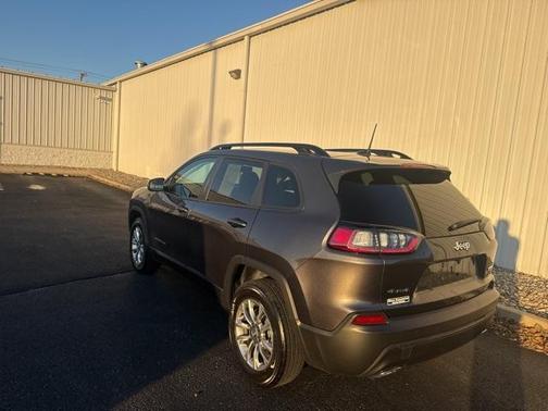 2022 Jeep Cherokee Latitude Lux