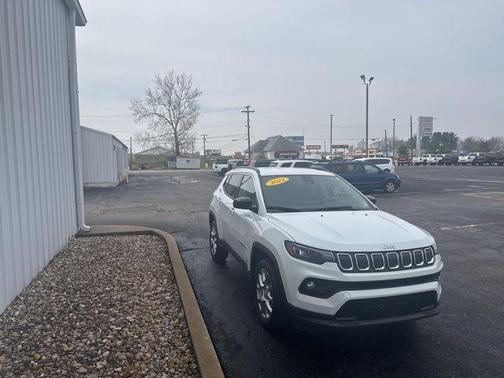 Bright White Clearcoat 2022 Jeep Compass Latitude Lux
