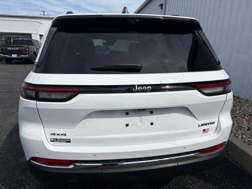 Bright White Clearcoat 2023 Jeep Grand Cherokee Limited