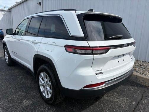 Bright White Clearcoat 2023 Jeep Grand Cherokee Limited