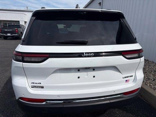 Bright White Clearcoat 2023 Jeep Grand Cherokee Limited