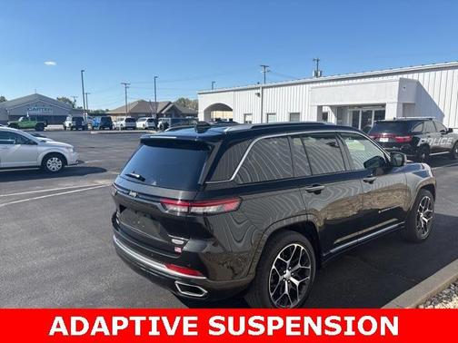 2023 Jeep Grand Cherokee Summit