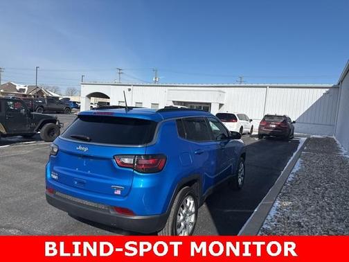 2023 Jeep Compass Latitude Lux