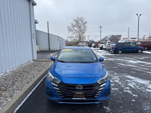 2023 Nissan Versa 1.6 SV