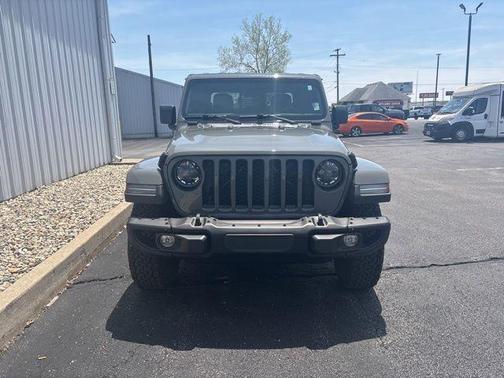 Sting Gray Clearcoat 2023 Jeep Gladiator Sport