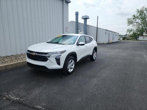 2024 Chevrolet Trax LS