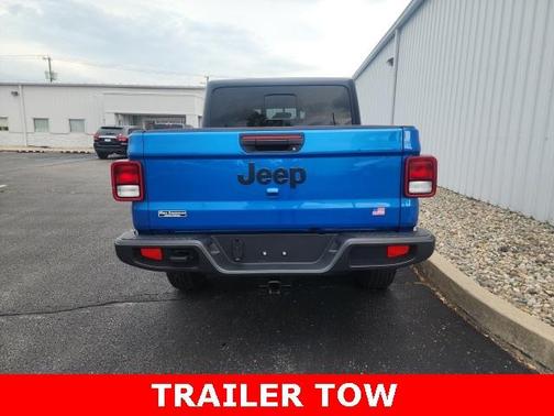 2022 Jeep Gladiator Sport
