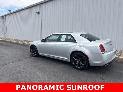 2023 Chrysler 300 S