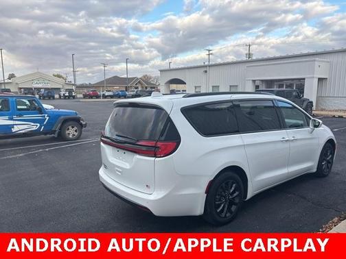 2021 Chrysler Pacifica Touring-L