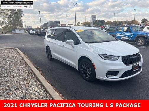 2021 Chrysler Pacifica Touring-L