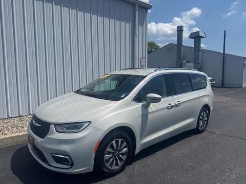 2021 Chrysler Pacifica Touring-L