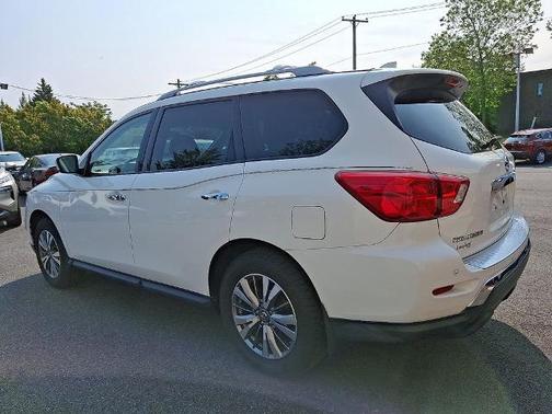2020 Nissan Pathfinder S