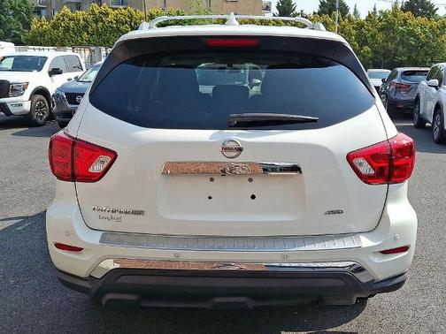 2020 Nissan Pathfinder S