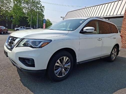 2020 Nissan Pathfinder S