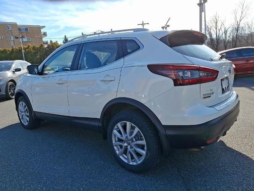 2021 Nissan Rogue Sport SV