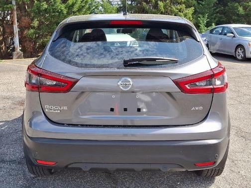 2022 Nissan Rogue Sport S