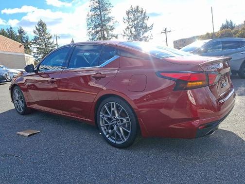 2024 Nissan Altima 2.0 SR