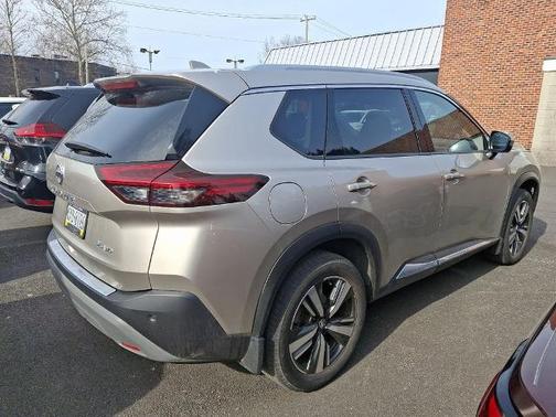 2021 Nissan Rogue SL