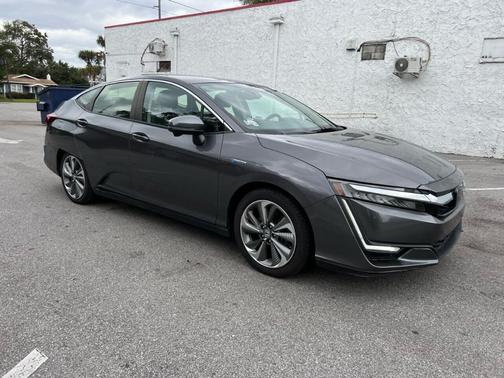 Photo 2 of 29 of 2018 Honda Clarity Plug-In Hybrid Base