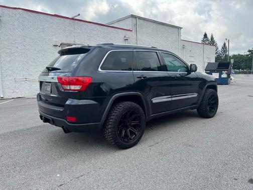 Photo 5 of 27 of 2011 Jeep Grand Cherokee Laredo