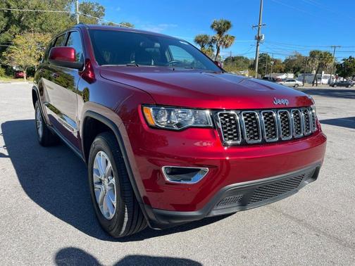 Photo 2 of 15 of 2021 Jeep Grand Cherokee Laredo