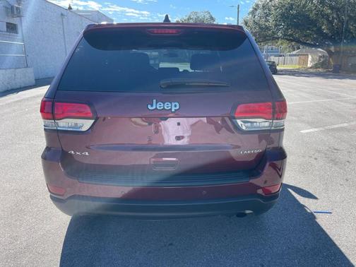 Photo 5 of 15 of 2021 Jeep Grand Cherokee Laredo