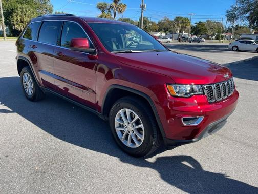 Photo 1 of 15 of 2021 Jeep Grand Cherokee Laredo