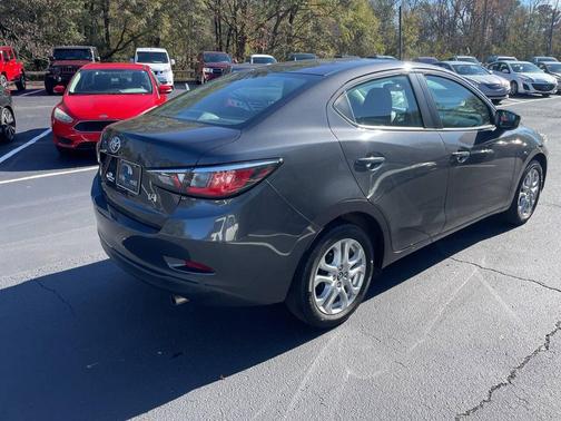 2017 Toyota Yaris iA Base