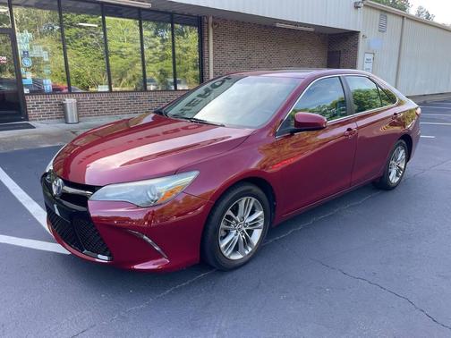 Burgundy 2016 Toyota Camry SE