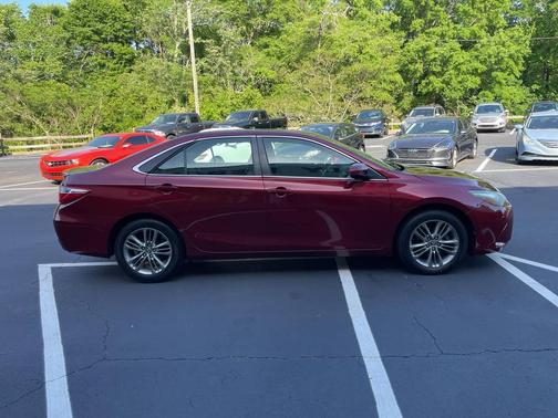 Burgundy 2016 Toyota Camry SE