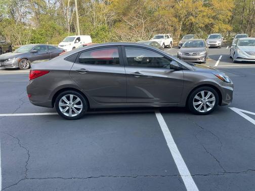 Beige 2013 Hyundai Accent SE